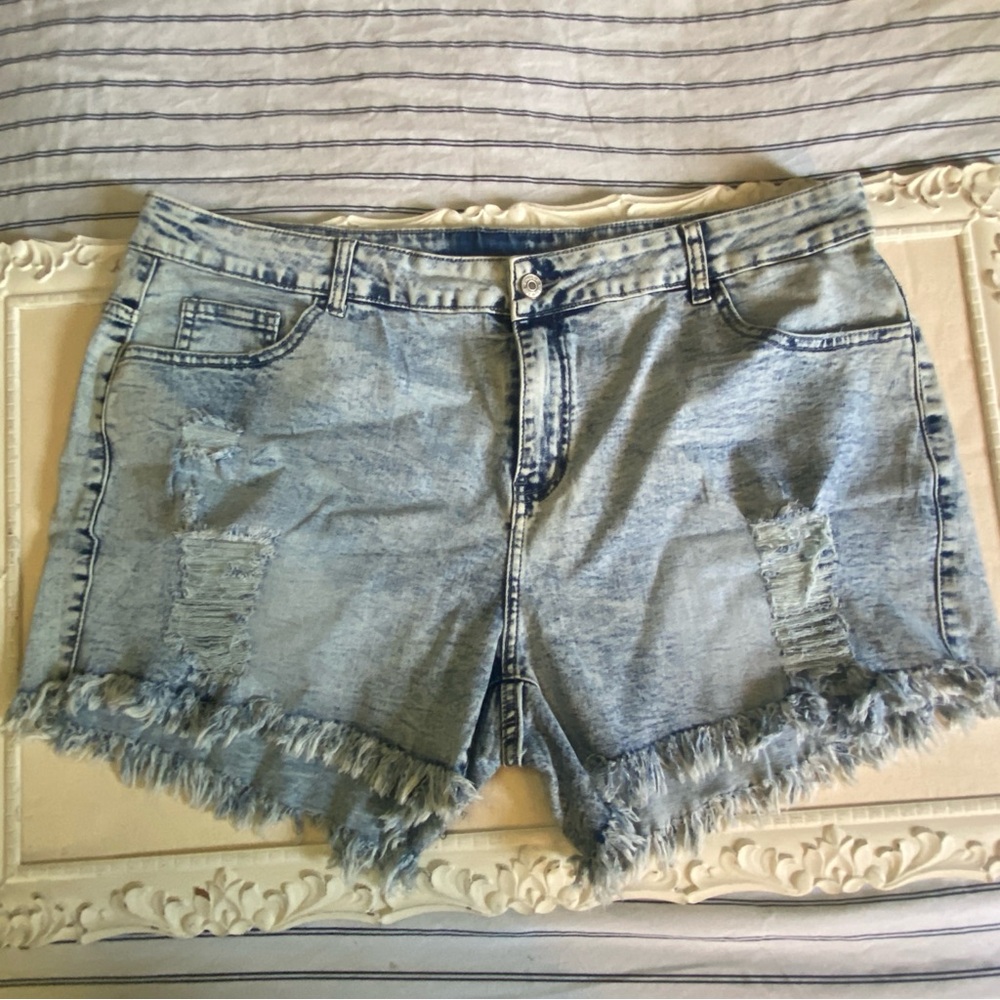 Denim Frayed Hem Women Shorts